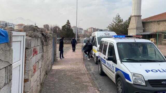 3 yaşındaki bebek beşiğinde ölü bulundu 3 yaşındaki bebek beşiğinde ölü bulundu