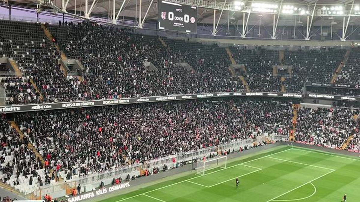 42. ve 53. madde ne diyor? 'Hükümet istifa' tezahüratlarına ceza yolda