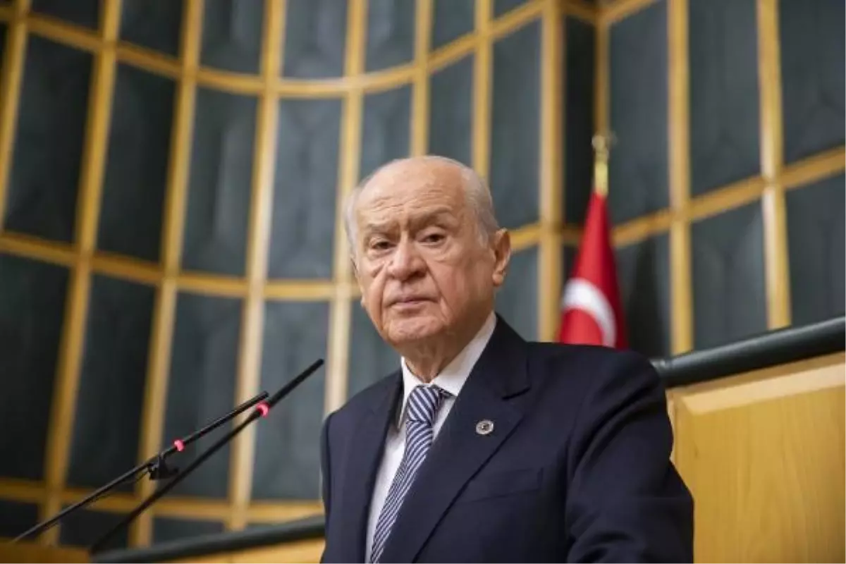 Bahçeli: Tribünler, siyasi sloganların atılacağı mekanlar olamaz