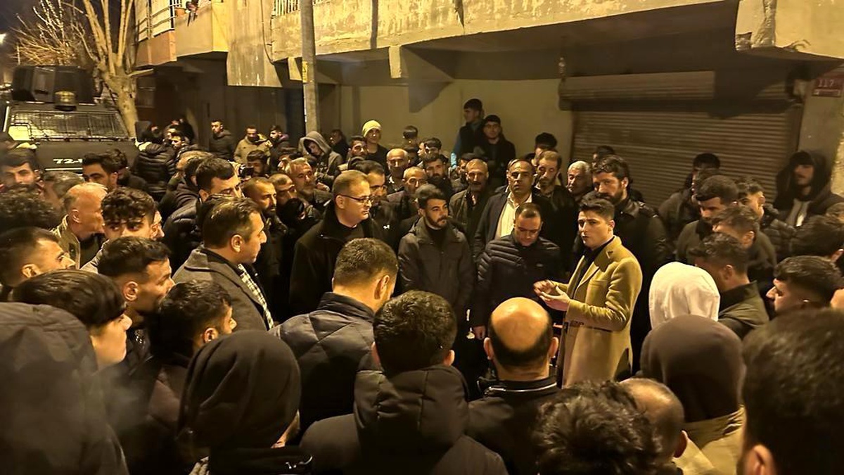 Batman\'da mahalle sakinleri uyuşturucu satıcılarına karşı ayaklandı