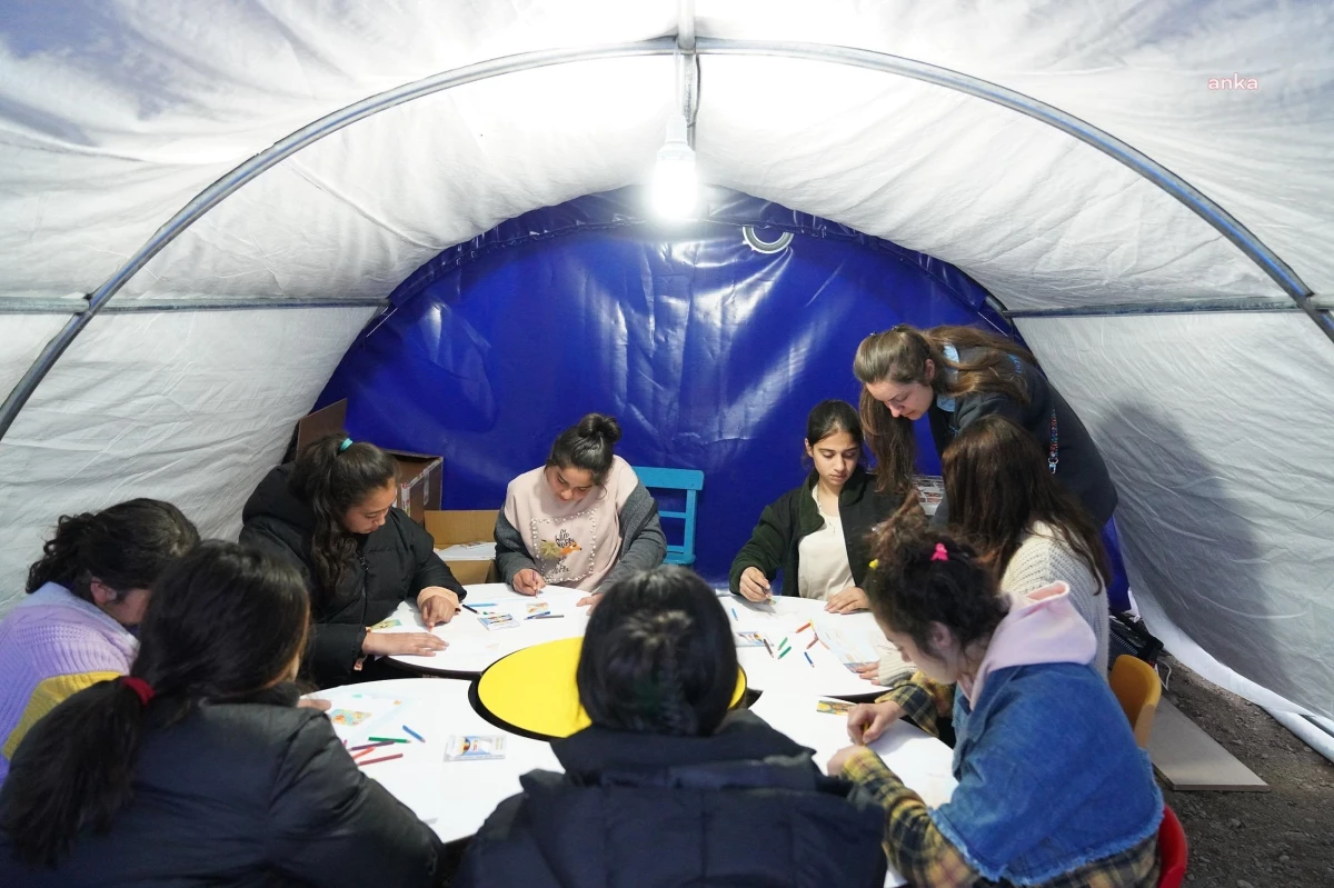 Beylikdüzü Belediyesi, Çadır Kentte Yaşayan Çocuklara Psikososyal Destek Veriyor