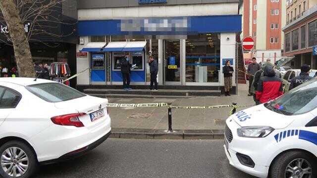 ÇEKMEKÖY'DE OYUNCAK SİLAHLA BANKA SOYGUNU