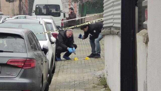 ÇEKMEKÖY'DE OYUNCAK SİLAHLA BANKA SOYGUNU