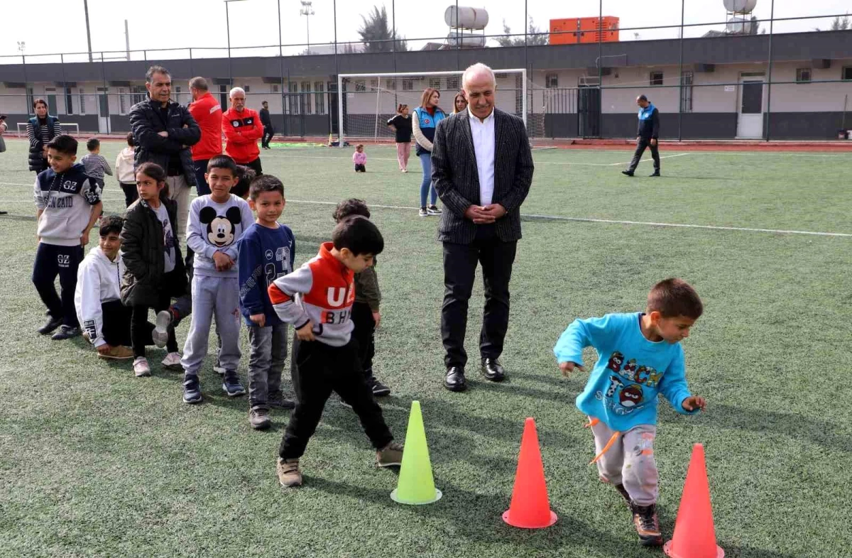 Depremzede çocuklar oyunla moral buluyor