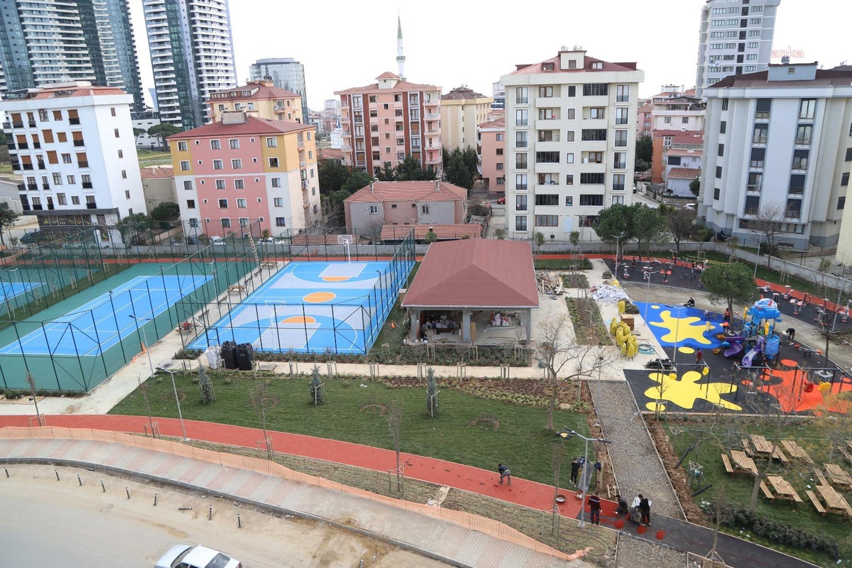 Kartal Belediyesi, Karlıktepe\'deki Spor Parkı Projesinde Sona Yaklaştı