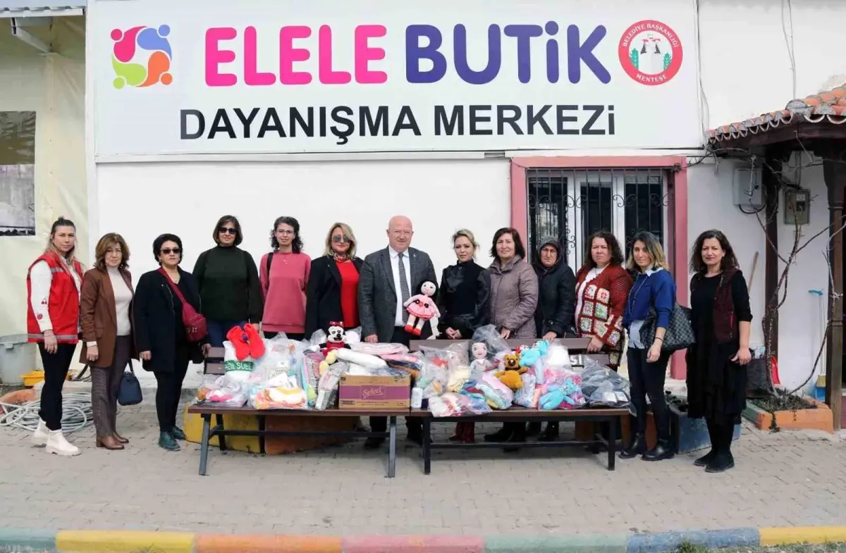 Menteşeli kadınlar depremzede çocuklar için ördü