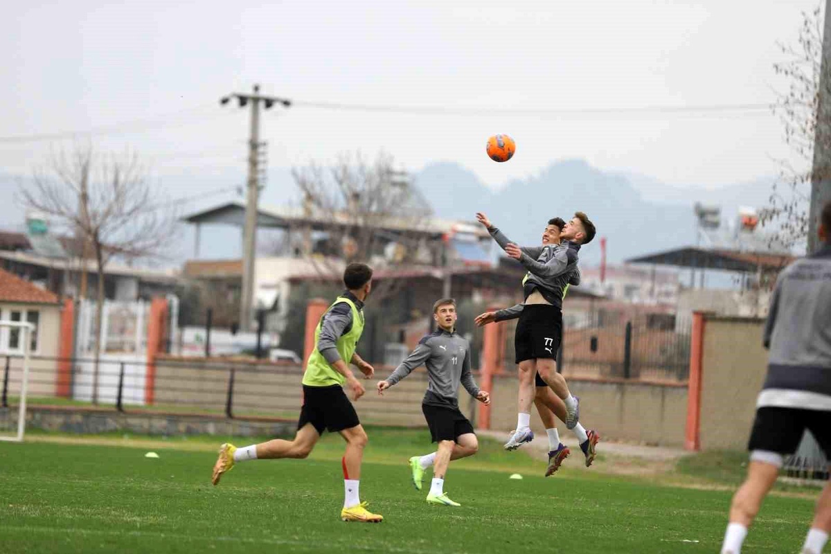Nazilli Belediyespor, Esenler Erokspor hazırlıklarına başladı