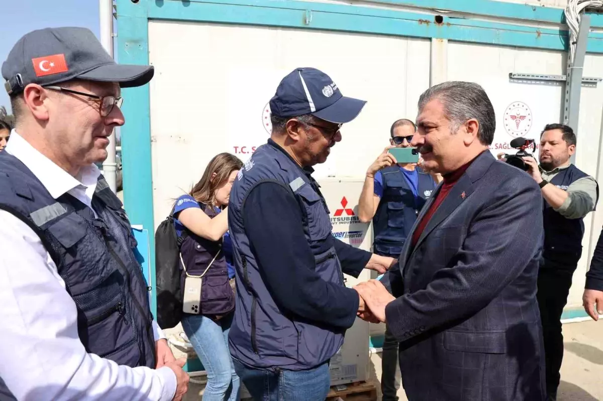 Sağlık Bakanı Koca: "Kağıthane Devlet Hastanesi, Hamidiye Etfal Eğitim ve Araştırma Hastanemize taşınarak hizmete devam edecektir."