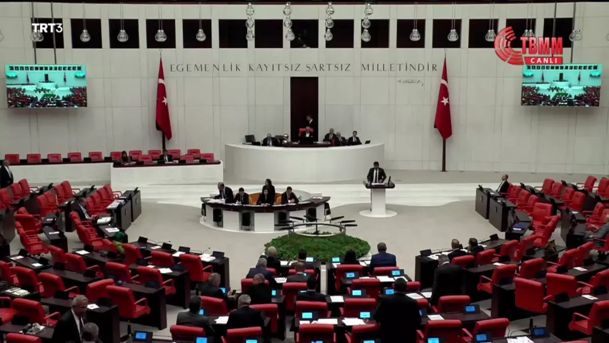 Veli Ağbaba: Esnafa Bir Çağrı Yapmak İstiyorum; Bugün Deprem Ortamında Sizin Sesinizi Duymayanların, Sandık Geldiğinde Siz de Sesini Duymayın