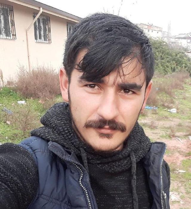 Müge Anlı'da aranan adamın cinayete kurban gittiği ortaya çıktı! En yakın arkadaşı canlı yayında gözaltına alındı Müge Anlı'da aranan adamın cinayete kurban gittiği ortaya çıktı! En yakın arkadaşı canlı yayında gözaltına alındı