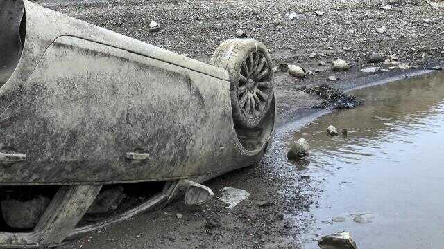 ALİBEYKÖY BARAJI'NDA SU ÇEKİLİNCE OTOMOBİL ORTAYA ÇIKTI