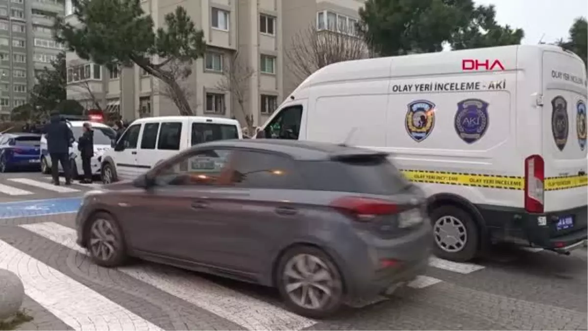 BÜYÜKÇEKMECE\'DE OTOMOBİLDE BATTANİYEYE SARILI CESET BULUNDU