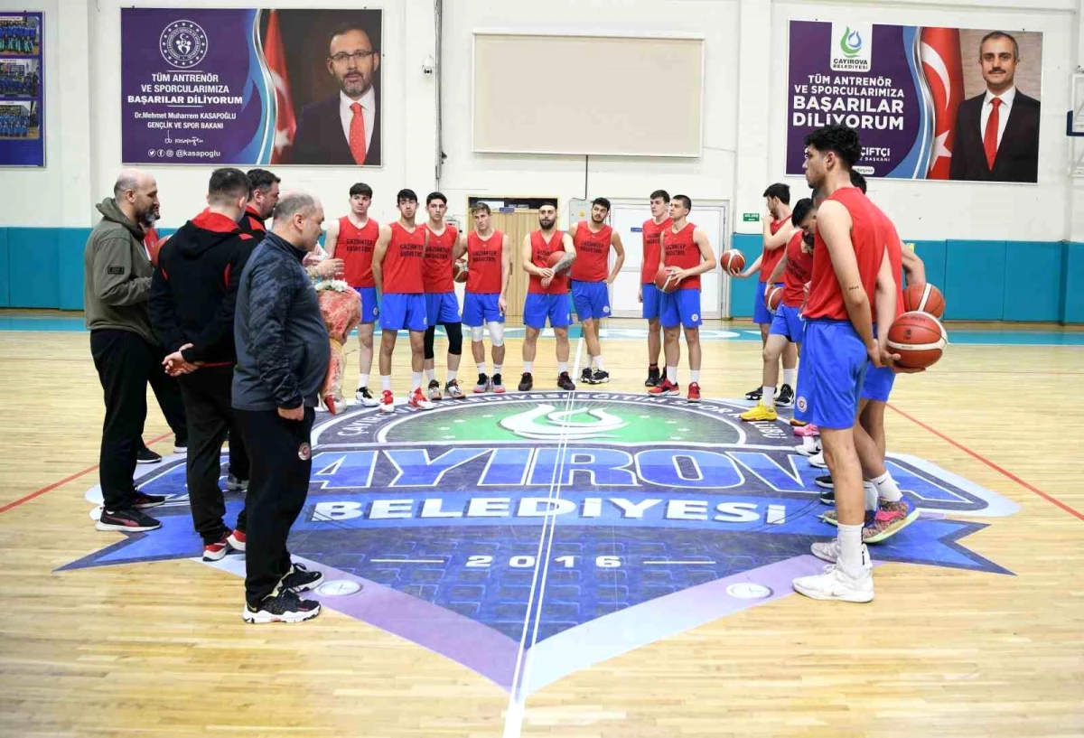 Çayırova Belediyesi Basketbol Takımı rakibine kapılarını açtı