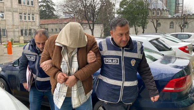 Depremzedenin evinden bilezik çalan şüpheli yakalandı Depremzedenin evinden bilezik çalan şüpheli yakalandı