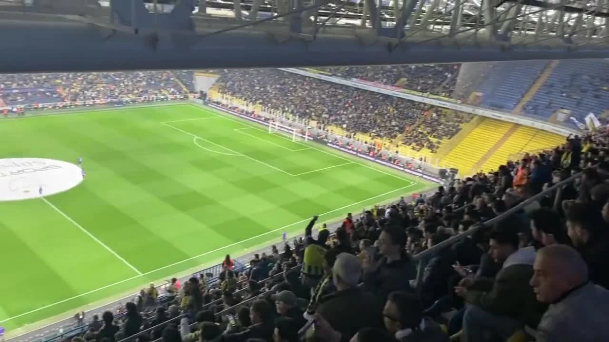 Fenerbahçe Kongre Üyesi Doğan: "Hükümet İstifa\' Tezahüratı Yapan Taraftarlara Spor Müsabakalarını Seyirden Men Tebligatları Gitmeye Başlamış"