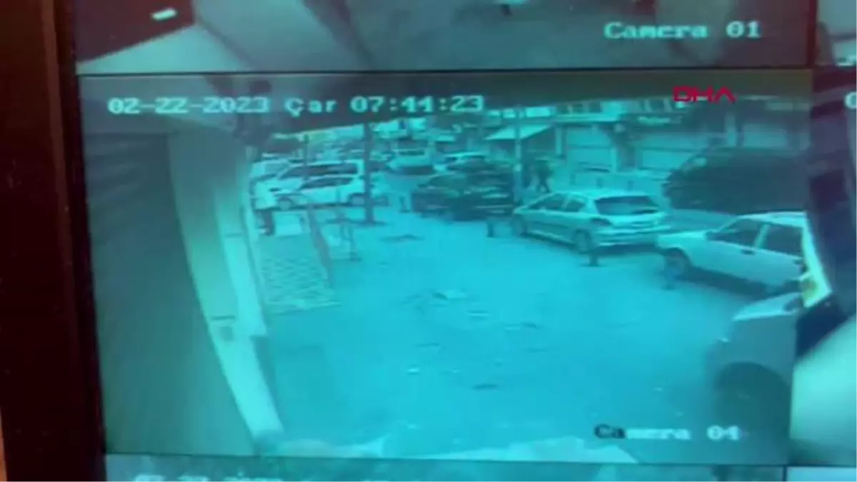 GAZİOSMANPAŞA\'DA GASP KAMERADA