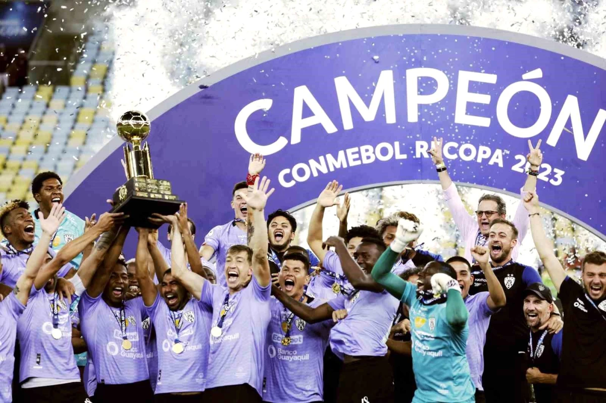 Güney Amerika Süper Kupası\'nın sahibi Independiente Del Valle oldu