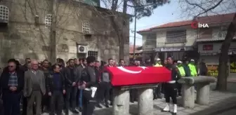 Kalp krizinden vefat eden polis memuru gözyaşlarıyla toprağa verildi
