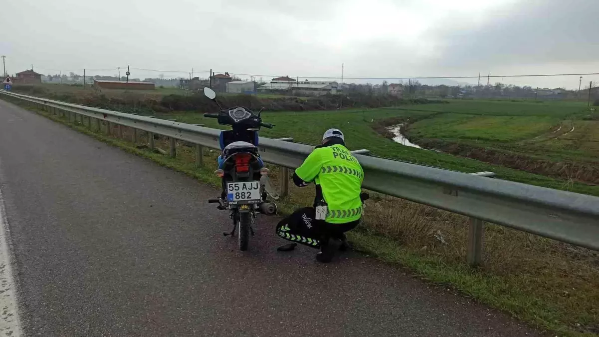 Motosiklet devrildi: 1 ağır yaralı