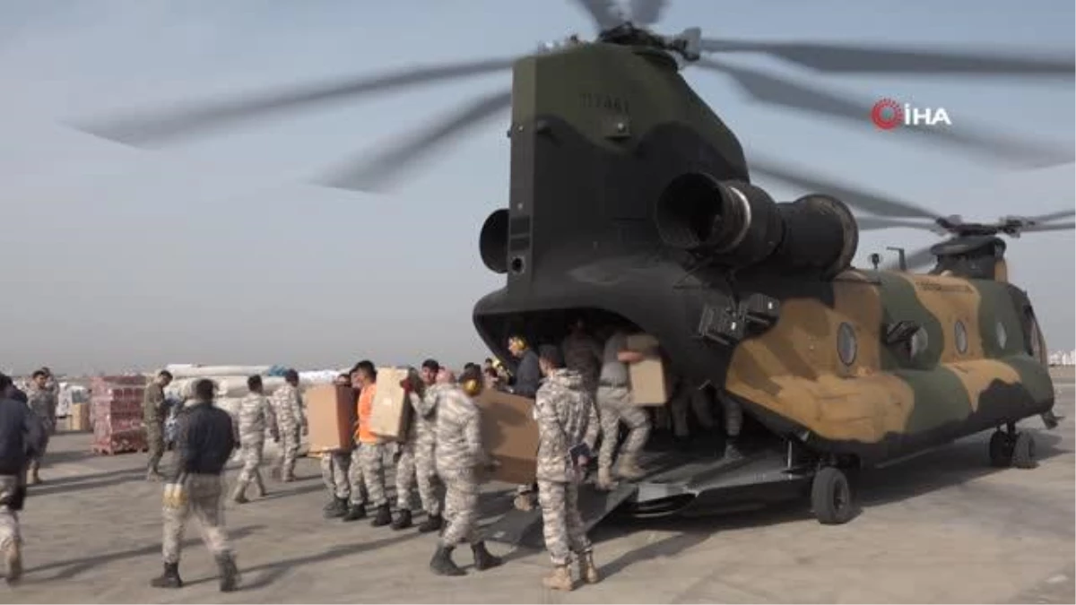 Askeri helikopterler 4 bin 388 sorti yaparak deprem bölgesine yardım malzemesi taşıdı
