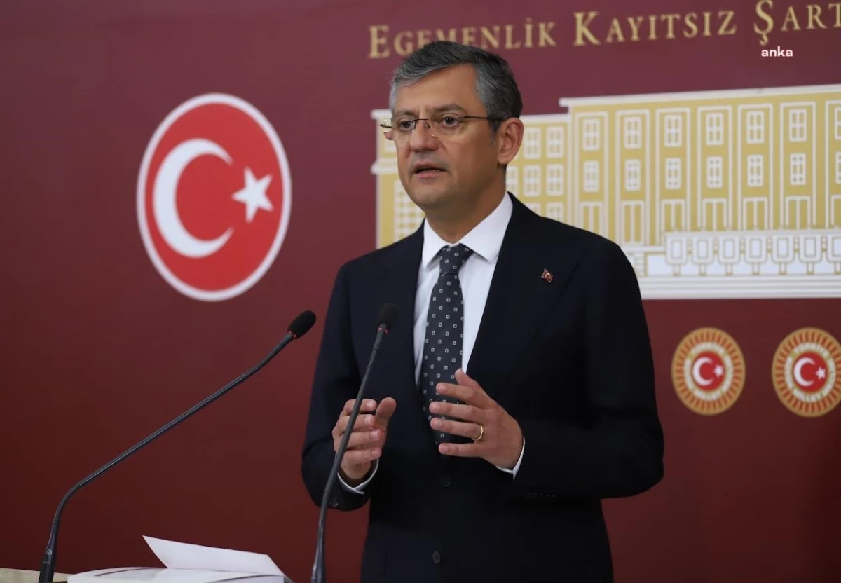 Özgür Özel, Başarır ve Türkkan\'ın Dokunulmazlık Dosyalarının Görüşüleceği Toplantı Öncesinde, Fezlekelerin Dönem Sonuna Bırakılmasını Talep Etti