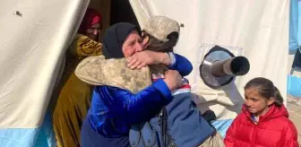 Siirt İl Jandarma Komutanlığı ekipleri, enkazdan 51 vatandaşı sağ çıkarmayı başardı
