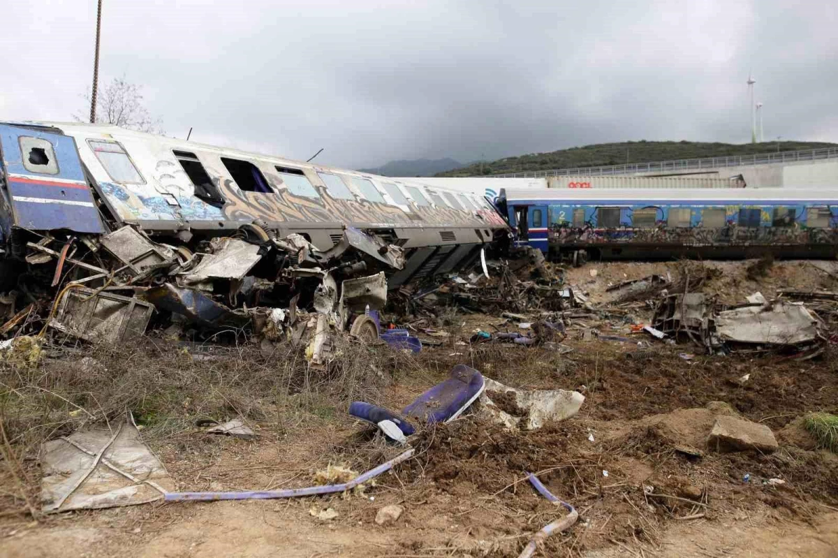 Yunanistan\'daki tren kazası insan hatası kaynaklı olabilir