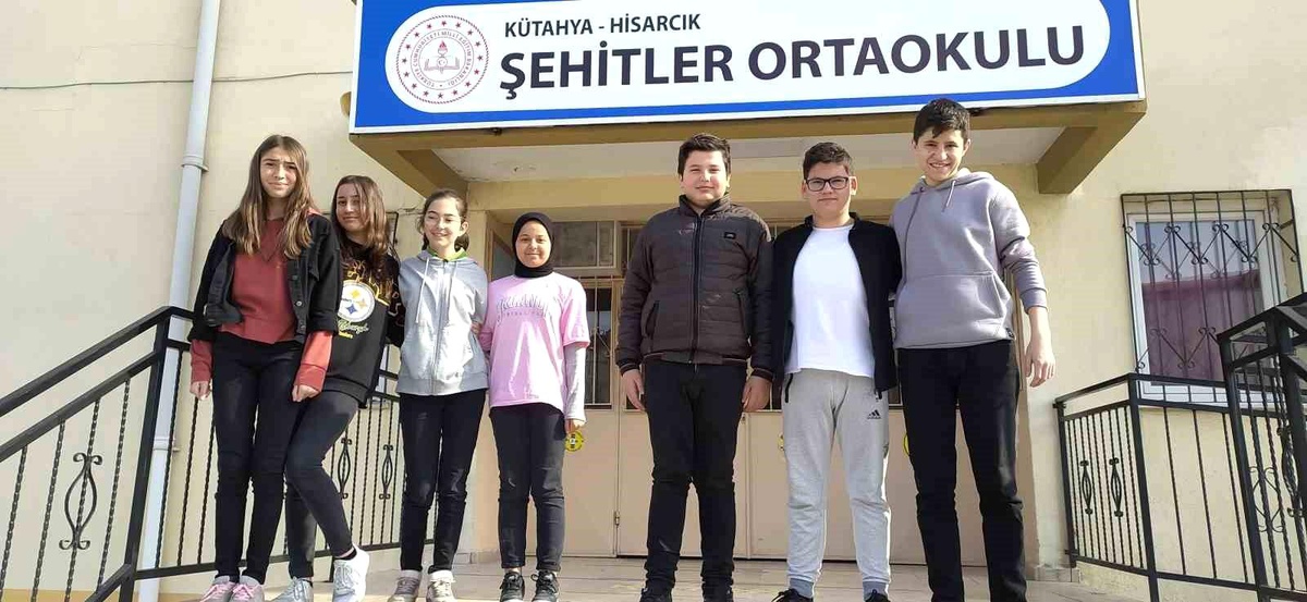 6 ortaokul öğrencisi depremzedeler için seferber oldu