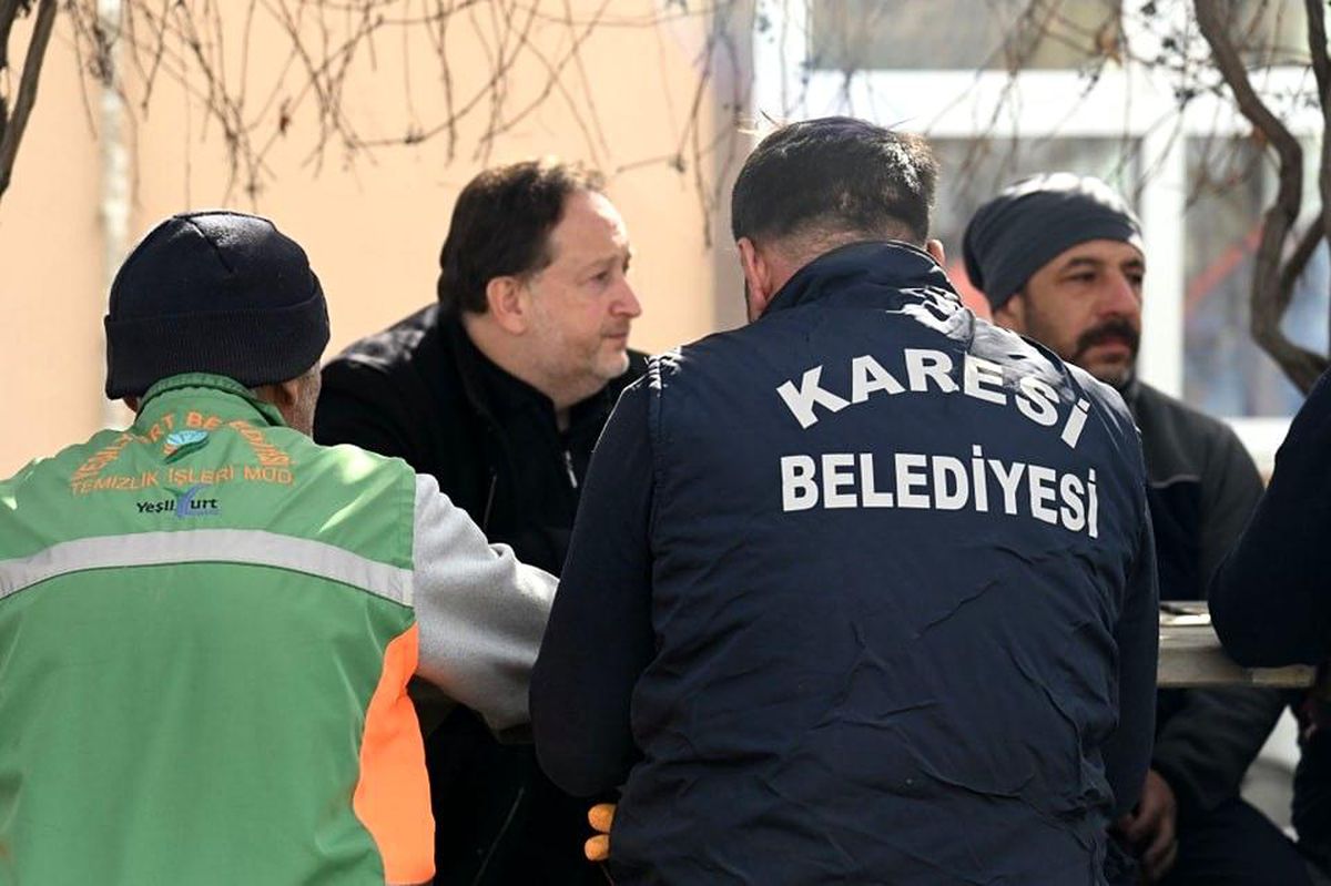 Başkan Orkan: "Balıkesir olarak depremzedelerin hizmetindeyiz"