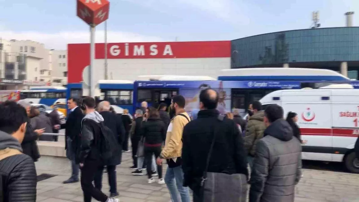 Başkentte lise öğrencisi metro istasyonu raylarına düştü