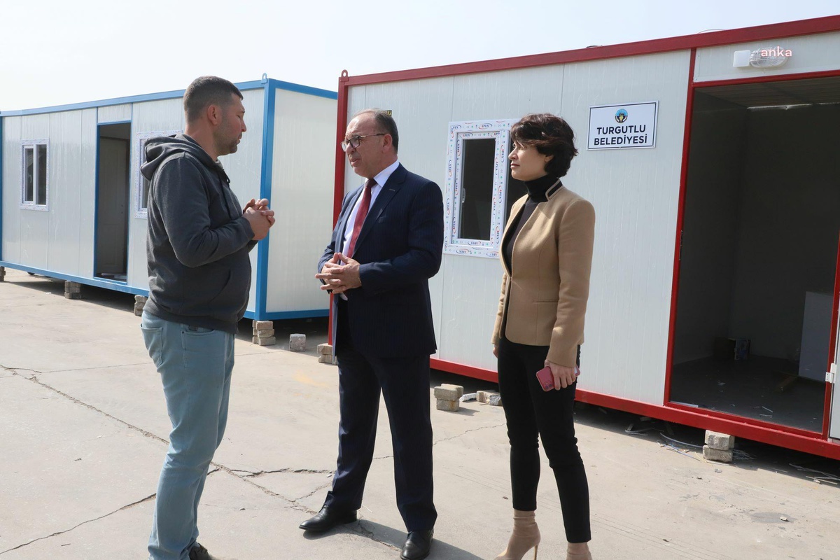 Deprem Bölgesine Kurulacak \'Turgutlu Sokağı\' İçin Çalışmalar Devam Ediyor