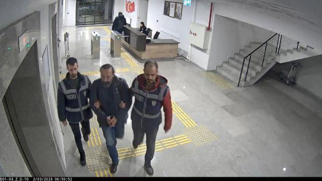 Hatay Belen'deki Kartopu Apartmanının fen işleri sorumlusu yakalandı Hatay Belen'deki Kartopu Apartmanının fen işleri sorumlusu yakalandı