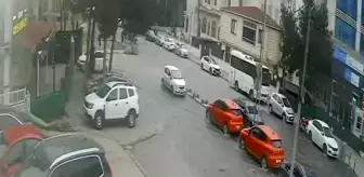 Kartal'da rögar kapağı bomba gibi patladı, yol göle döndü