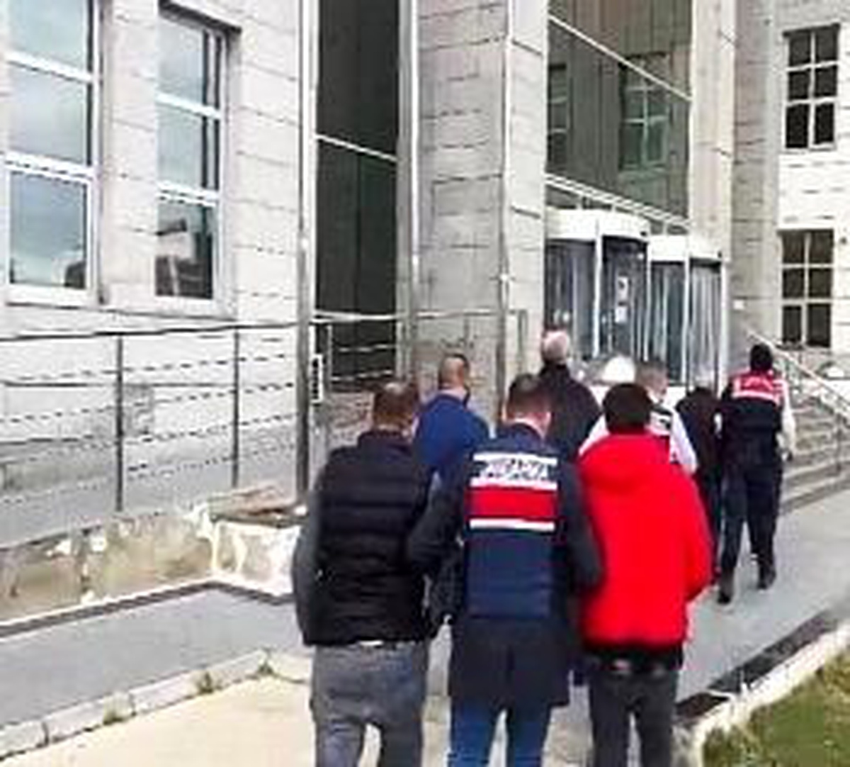 Şubat ayında Kocaeli\'de 397 aranan şahıs yakalandı