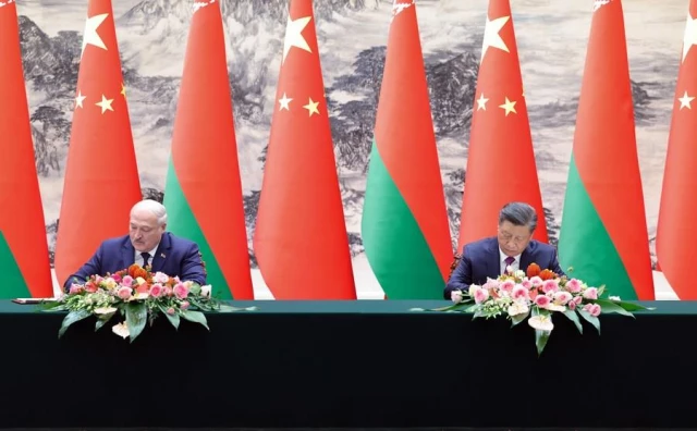 Xi, Belarus Cumhurbaşkanı Lukaşenko ile Biraraya Geldi