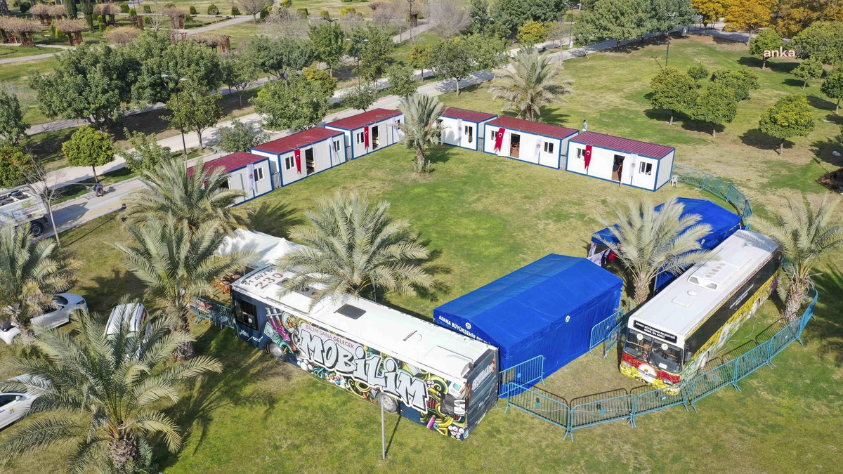 Adana Büyükşehir Belediyesi, Konteyner Sınıflarda Öğrencilere Eğitim Veriyor