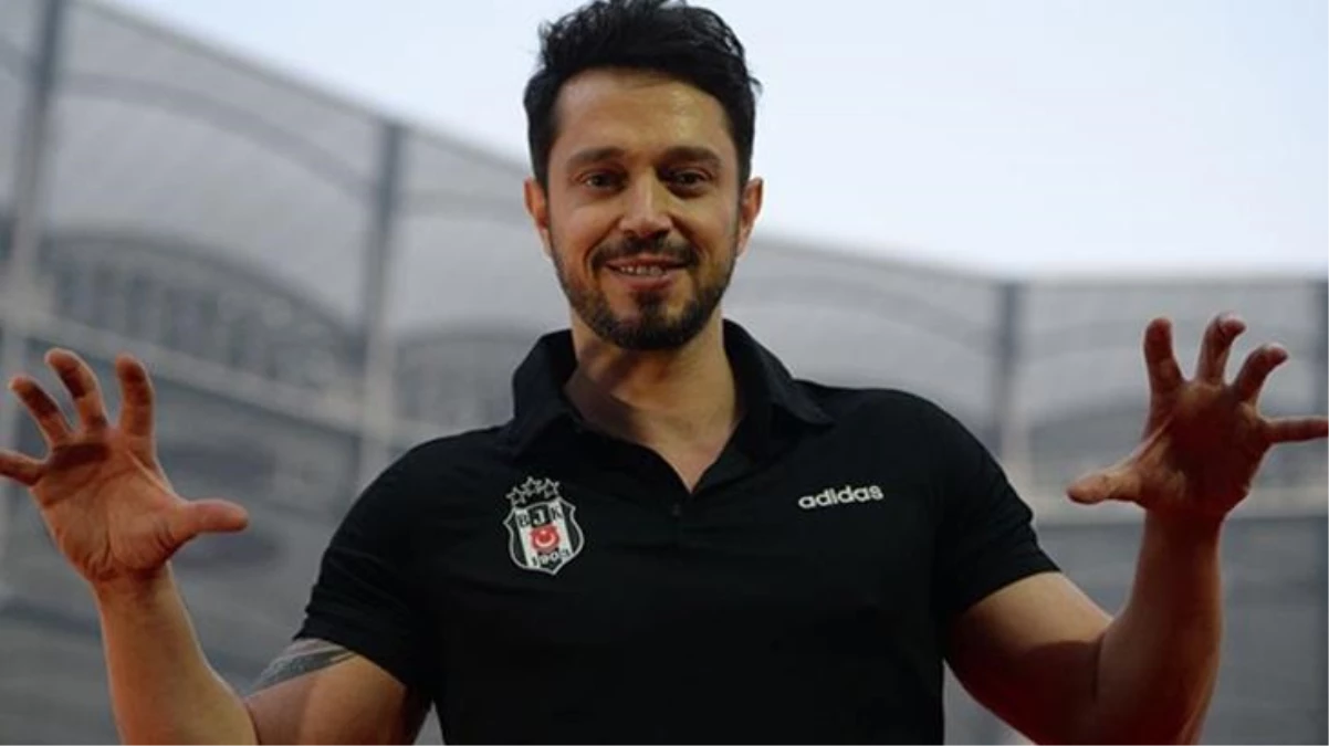 Beşiktaşlı ünlü şarkıcı Murat Boz, Fenerbahçe taraftarına verilen yasağa isyan etti