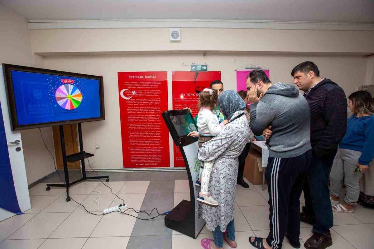 Bursa Büyükşehir Belediyesi\'de yaraları sarmaya devam ediyor