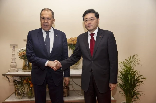 Çin ve Rusya Dışişleri Bakanları Ukrayna Krizi ve İkili İlişkileri Görüştü