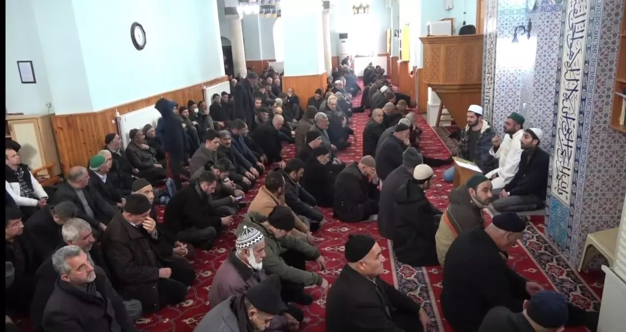 Deprem şehitleri için Mevlid-i Şerif okutuldu