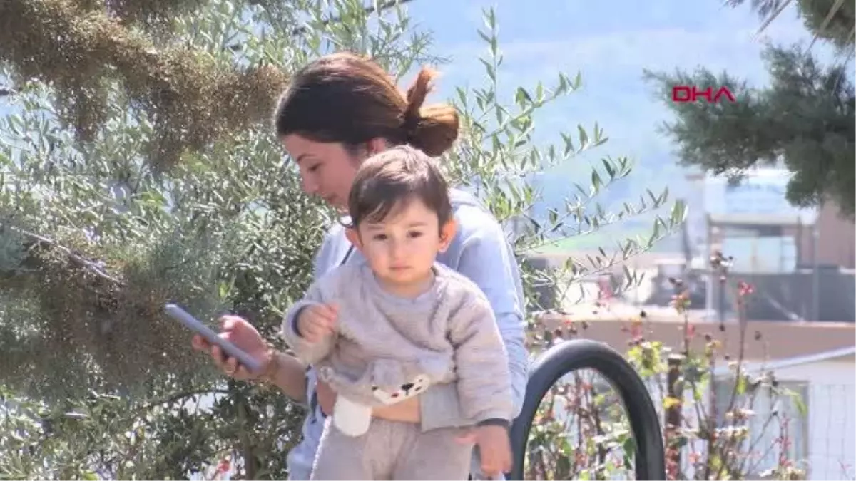 DEPREMZEDE ÇOCUKLARA MORAL ETKİNLİĞİ; ŞARKILAR SÖYLEYİP, OYUN OYNADILAR