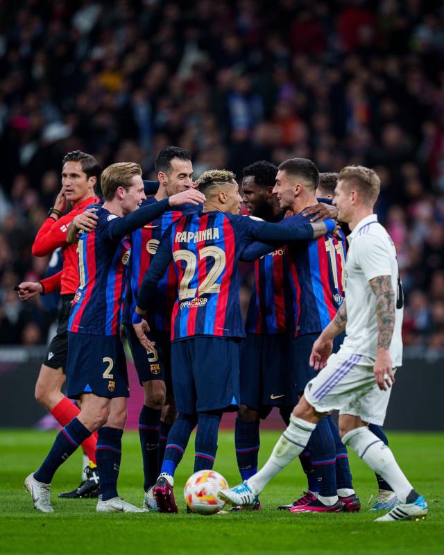 El Clasico'da zafer Barcelona'nın! Real Madrid, dev maçı isabetli şut atamadan tamamladı