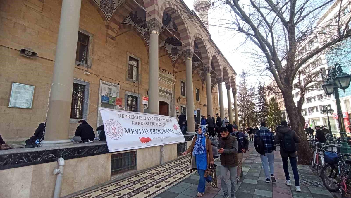 Eskişehir\'de depremde vefat edenler için Mevlid-i Şerif okundu