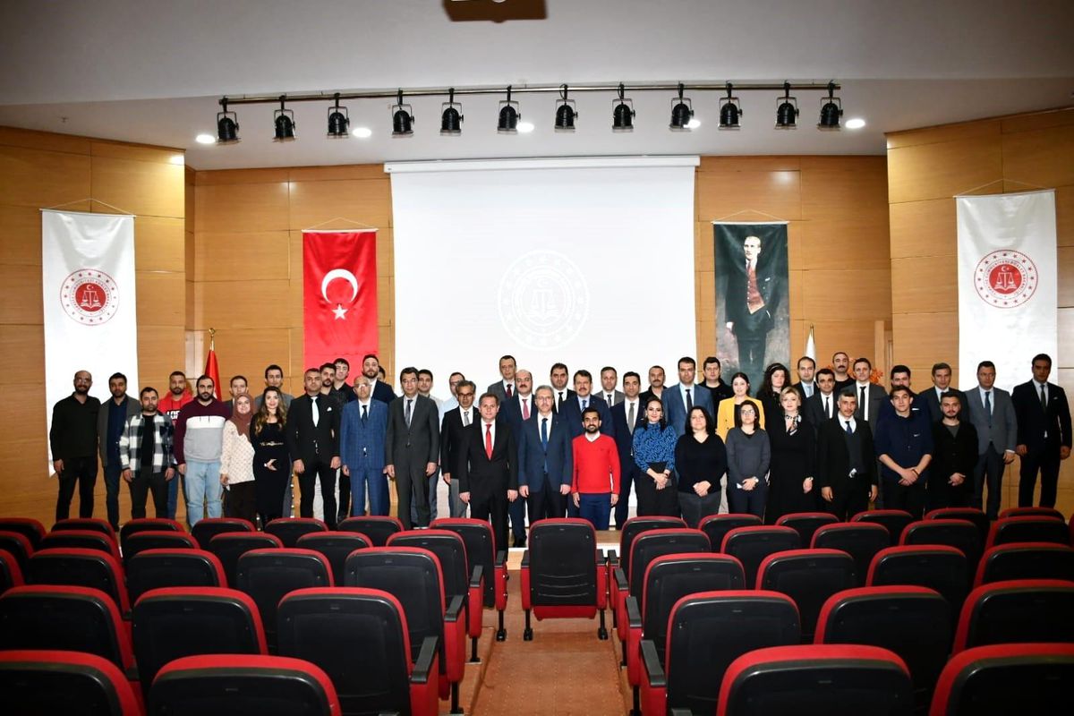 Eskişehir\'e dönen adliye personeli deprem bölgesindeki çalışmaları anlattı