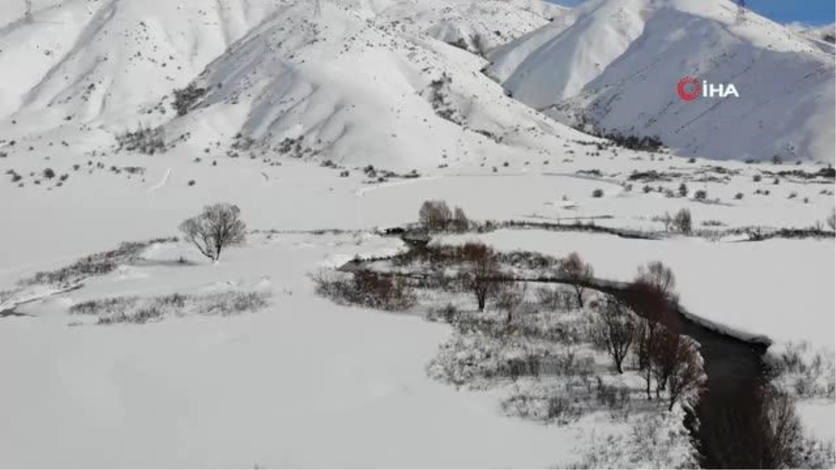 Güzeldere mendereslerinin kar manzarası böyle görüntülendi