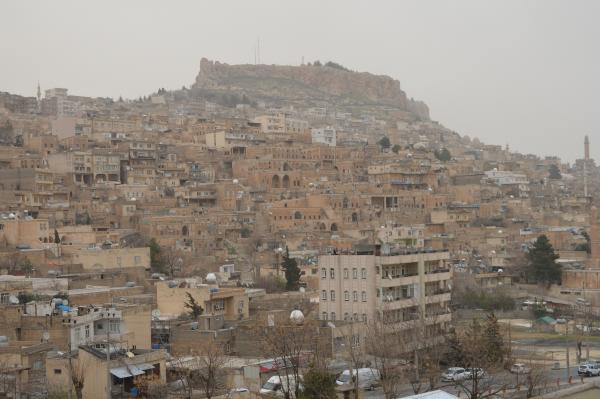 Mardin\'de toz taşınımı günlük yaşamı olumsuz etkiledi