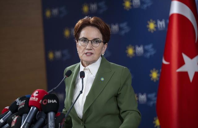 Son Dakika! İYİ Parti Genel Başkanı Meral Akşener: İYİ Parti kıskaca alınmıştır, buna boyun eğmeyiz