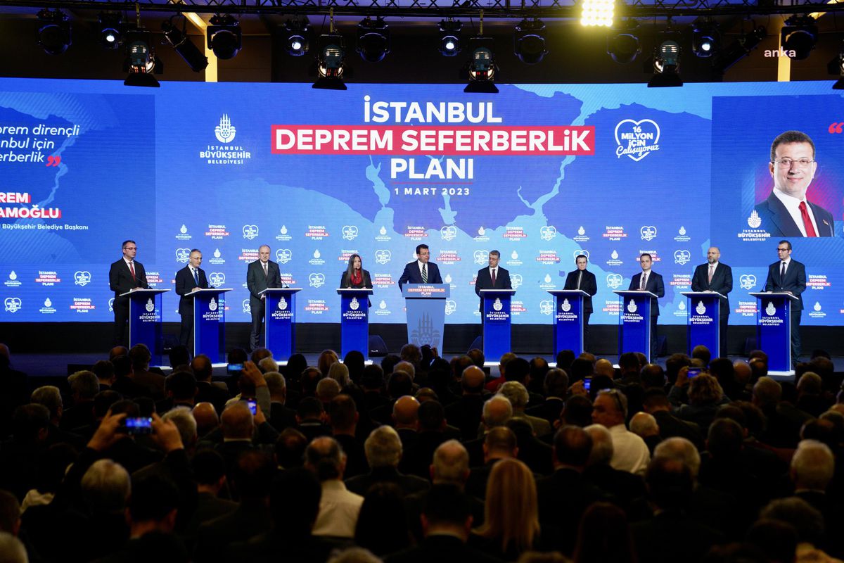 Vahap Seçer, İbb\'nin Deprem Seferberlik Planı Toplantısı\'na Katıldı