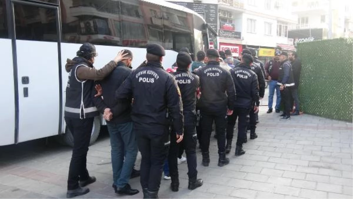 İzmir merkezli 3 ildeki \'Alabora\' operasyonunda 24 tutuklama