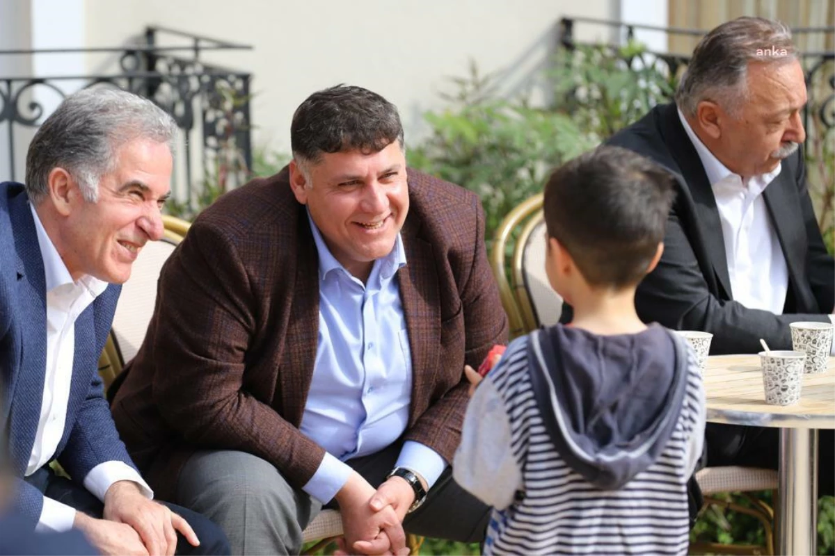 Menderes Belediye Başkanvekili Özkan\'dan Depremzedelere Ziyaret